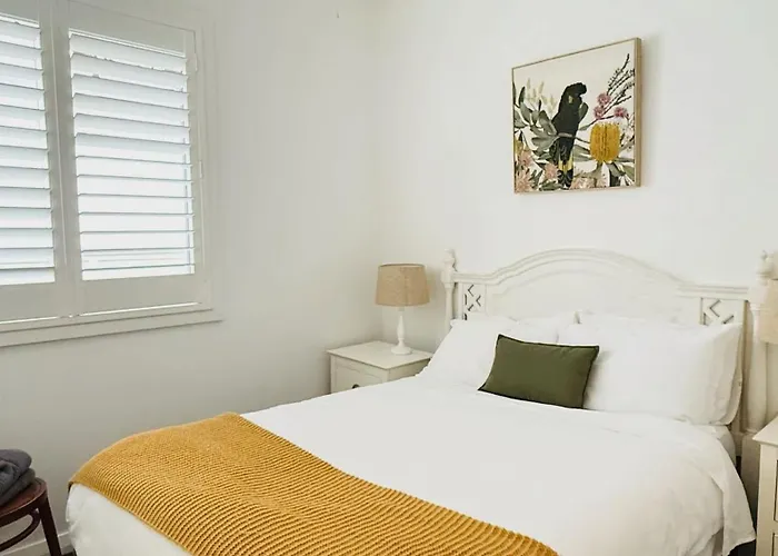 La Villette Sleeps 9 Fireplace Bbq Pet Friendly